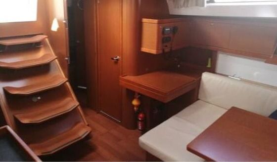 Sailboat BENETEAU OCEANIS 48 14.6m