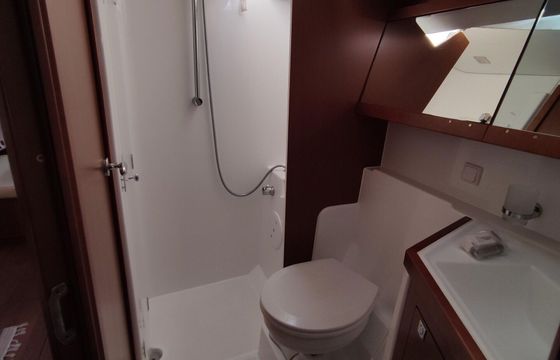 Sailboat BENETEAU OCEANIS 48 14.6m