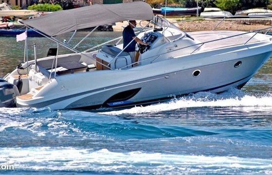 Motorboat Beneteau Flyer 850 400hp