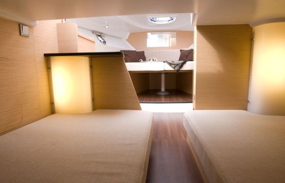 Motorboat Beneteau Flyer 850 400hp