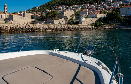 Motorboat Jeanneau Cap Camarat 7.5 wa 250hp