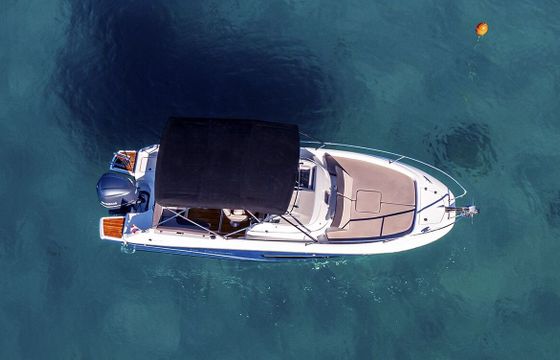 Motorboat Jeanneau Cap Camarat 7.5 wa 250hp