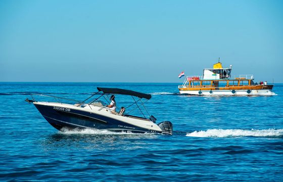 Motorboat Jeanneau Cap Camarat 7.5 wa 250hp