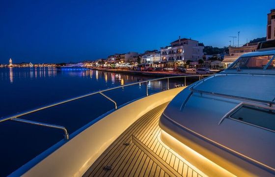 Motor yacht Ferretti 80 2500hp