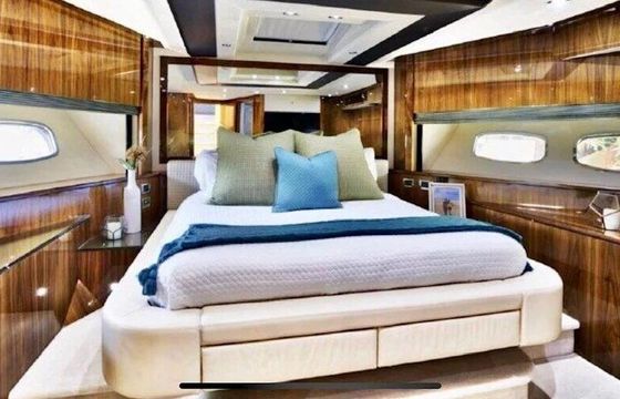 Motor yacht 2010 Sunseeker