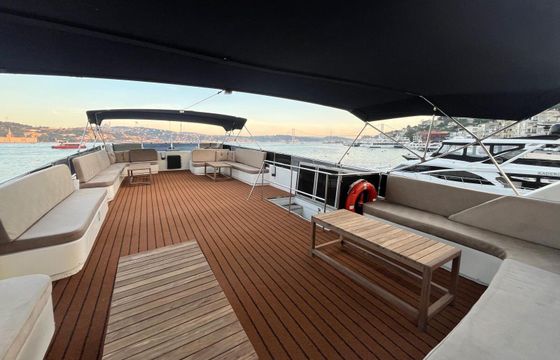 Motor yacht 2010 Sunseeker
