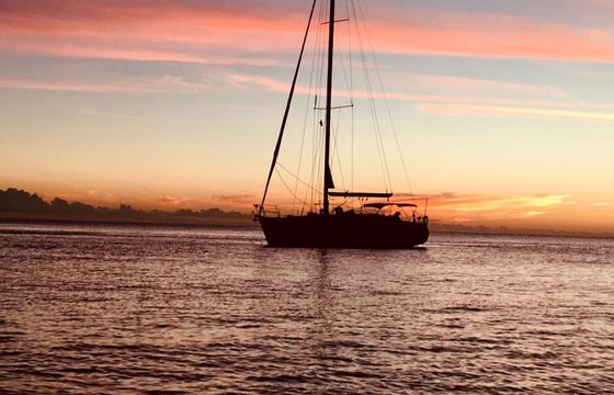 Sailboat Beneteau Oceanis 440 14m