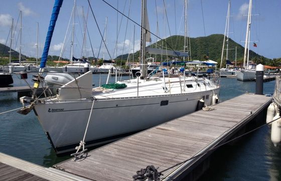 Sailboat Beneteau Oceanis 440 14m