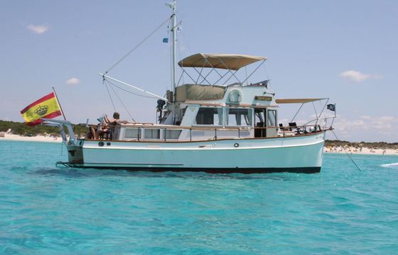 Motorboat Grand Banks 36 classic 220hp