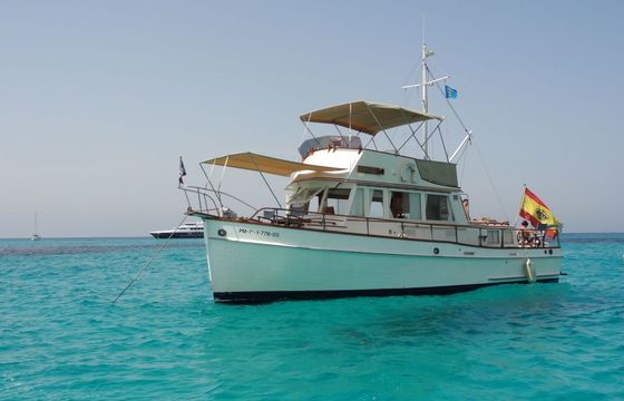 Motorboat Grand Banks 36 classic 220hp