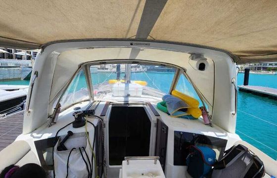Sailboat Beneteau Oceanis 35.1 10.7m