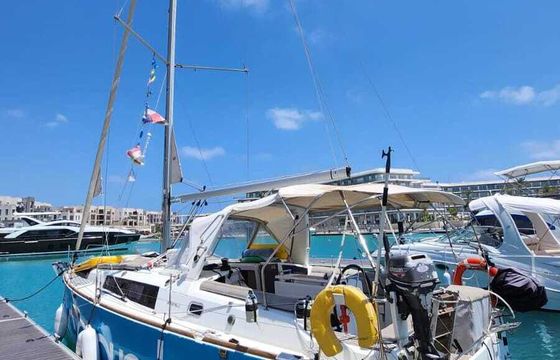 Sailboat Beneteau Oceanis 35.1 10.7m
