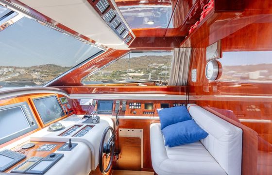 Motorboat Posillipo Technema 80 3600hp