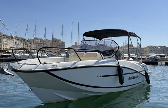 Motorboat Quicksilver 705 150hp