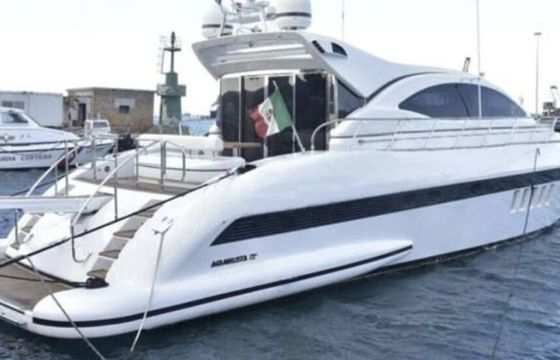 Motor yacht Mangusta 72 3000hp