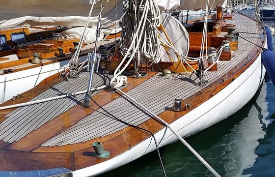 Sailboat BONIN BATEAU DE TRADITION BOIS DE 1931 18m