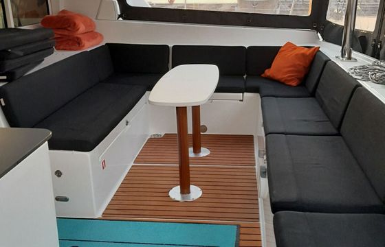 Catamaran LAGOON 440 Charter edition 13.6m