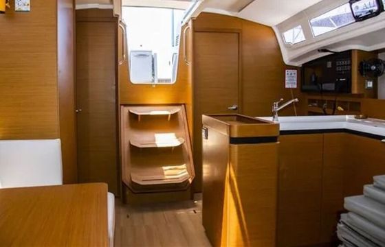 Sailboat Jeanneau Sun Odyssey 410 - 3 cab. 12.35m