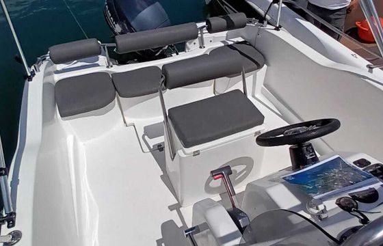 Motorboat 2019 5.30 Open 90hp