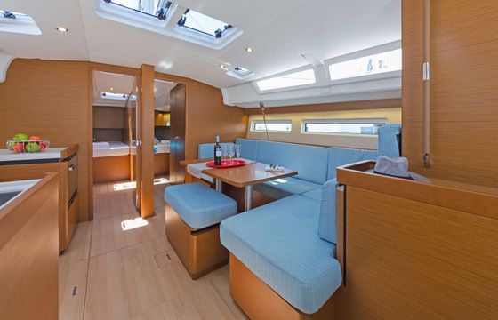 Sailboat Jeanneau Sun Odyssey 490 14.42m