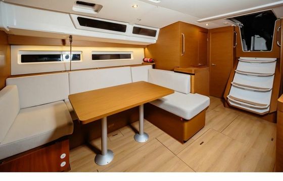 Sailboat Jeanneau Sun Odyssey 490 14.42m