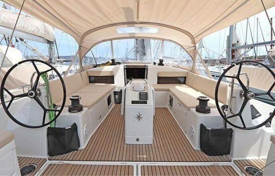 Sailboat Jeanneau Sun Odyssey 490 14.42m