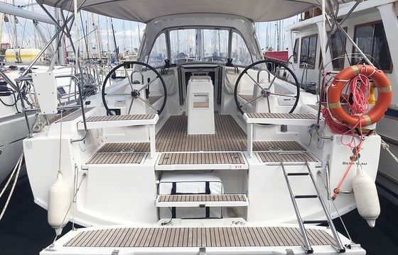 Sailboat Beneteau Oceanis 38.1 11.5m