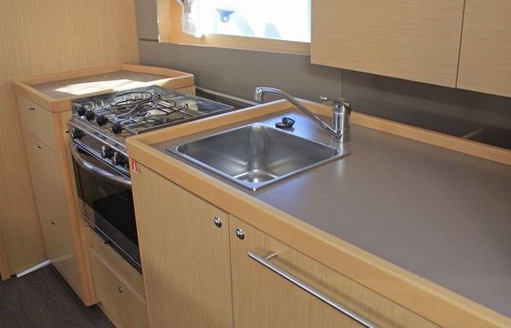 Sailboat Beneteau Oceanis 38.1 11.5m