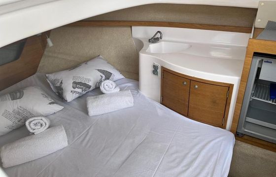 Motorboat Elan Elan 650 Cabin 150hp