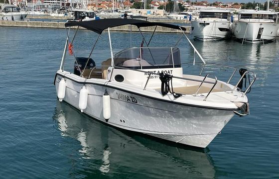 Motorboat Elan Elan 650 Cabin 150hp