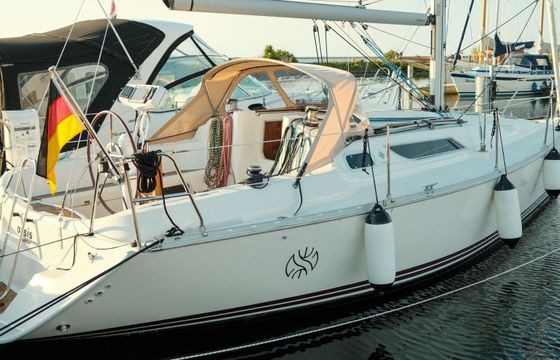 Sailboat Jeanneau Sun Odyssey 32.1 9.6m