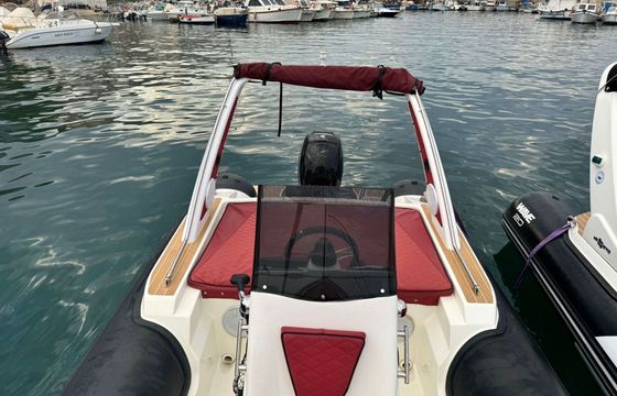 Boat without licence  Almarine MaxiRib 5.85 Black 40hp