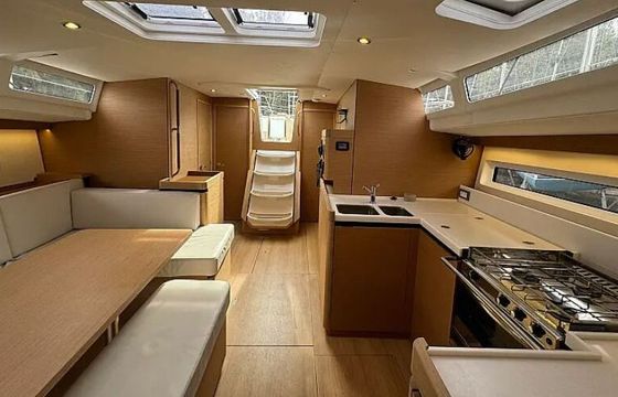 Sailboat Sun Odyssey 490 14m