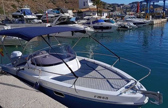 Motorboat Saver 660 WA 140hp