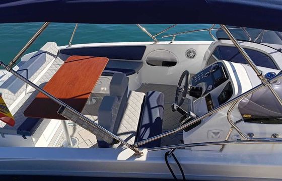 Motorboat Saver 660 WA 140hp