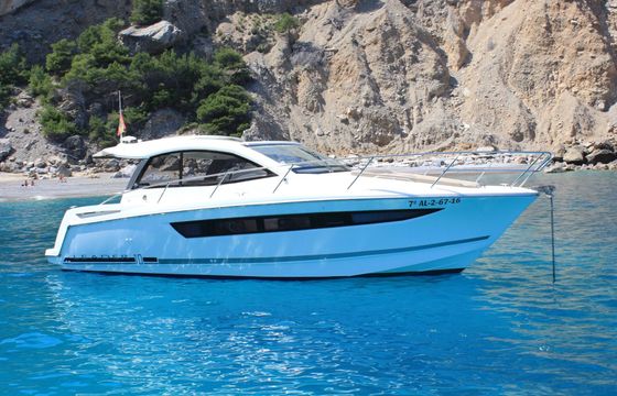 Motorboat Jeanneau Leader 10 520hp