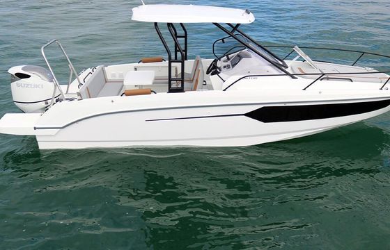 Motorboat Beneteau Flyer 8 300hp