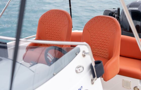 Motorboat Poseidon Blu water 640 150hp