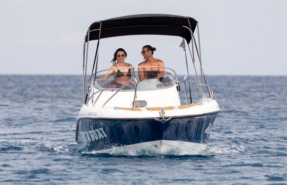 Motorboat Poseidon Blu water 640 150hp