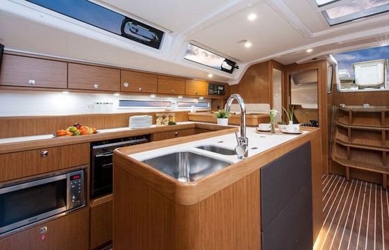 Sailboat Bavaria Cruiser 56 16.75m