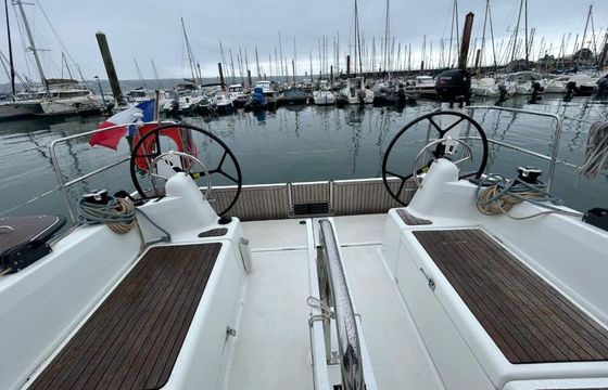 Sailboat Jeanneau Sun Odyssey 380 10m