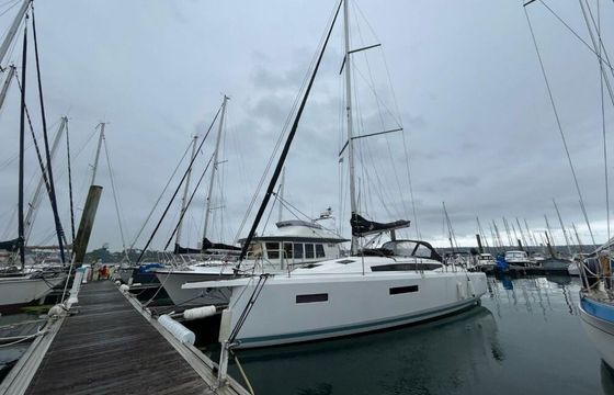Sailboat Jeanneau Sun Odyssey 380 10m