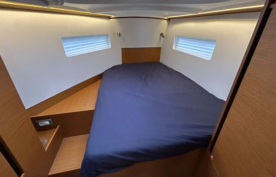 Sailboat Jeanneau Sun Odyssey 380 10m