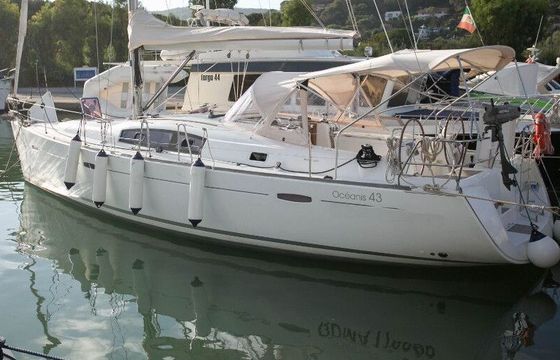 Sailboat BENETEAU OCEANIS 43 14.4m