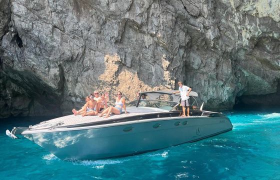 Motorboat Tornado 45 Express 600hp