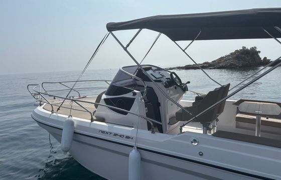 Motorboat Ranieri NEXT 240 SH 225hp