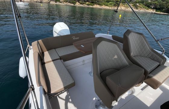 Motorboat Ranieri NEXT 240 SH 225hp