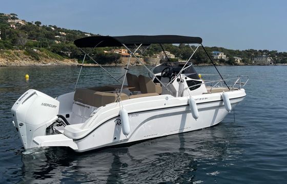 Motorboat Ranieri NEXT 240 SH 225hp
