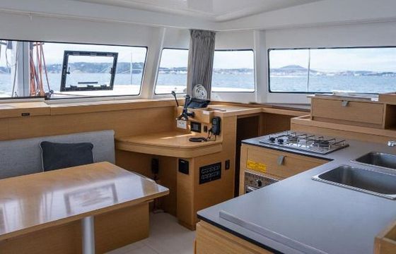 Catamaran Beneteau Excess 11 11.33m