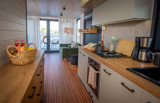 Houseboat WOMA D13